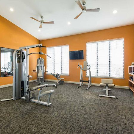 Spacious Furnished Resort Style Apartments トンボール エクステリア 写真