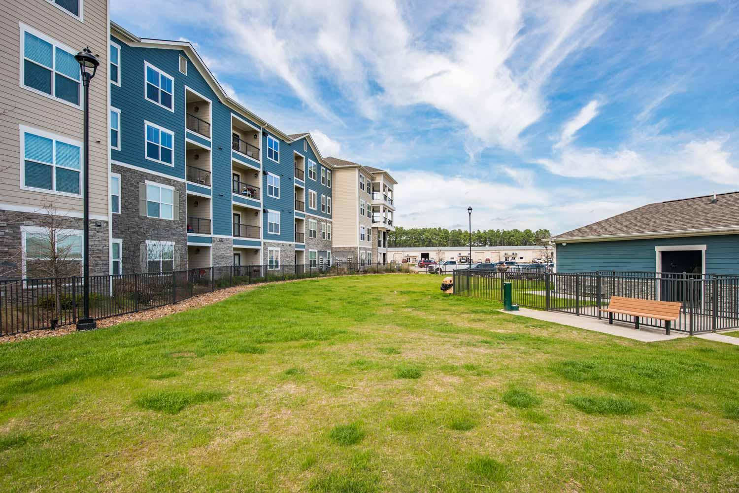 Spacious Furnished Resort Style Apartments トンボール エクステリア 写真
